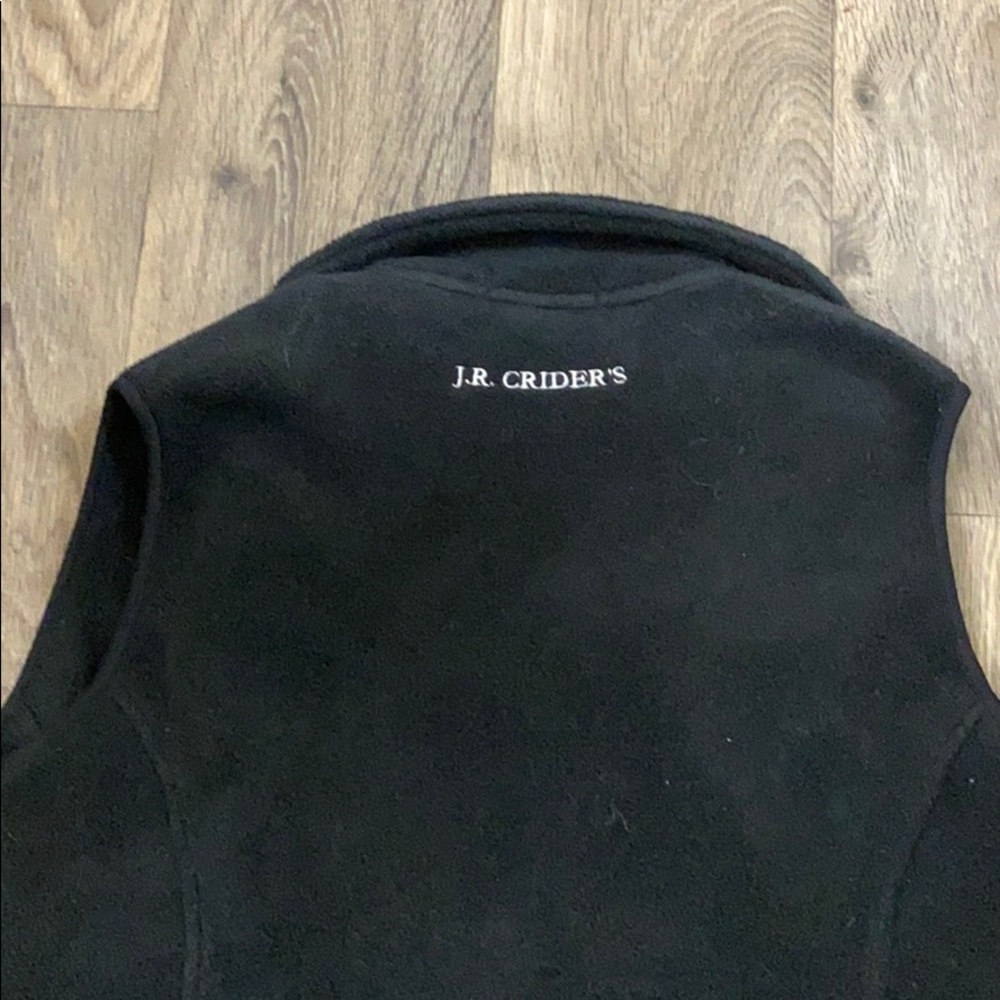 Vest - Picture 3 of 3